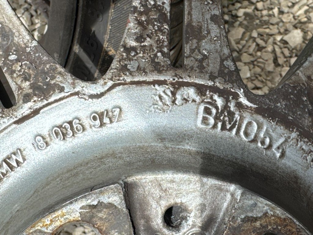 BMW E60 E61 18' Styling 135 M sport alufelni Szett 10. kép