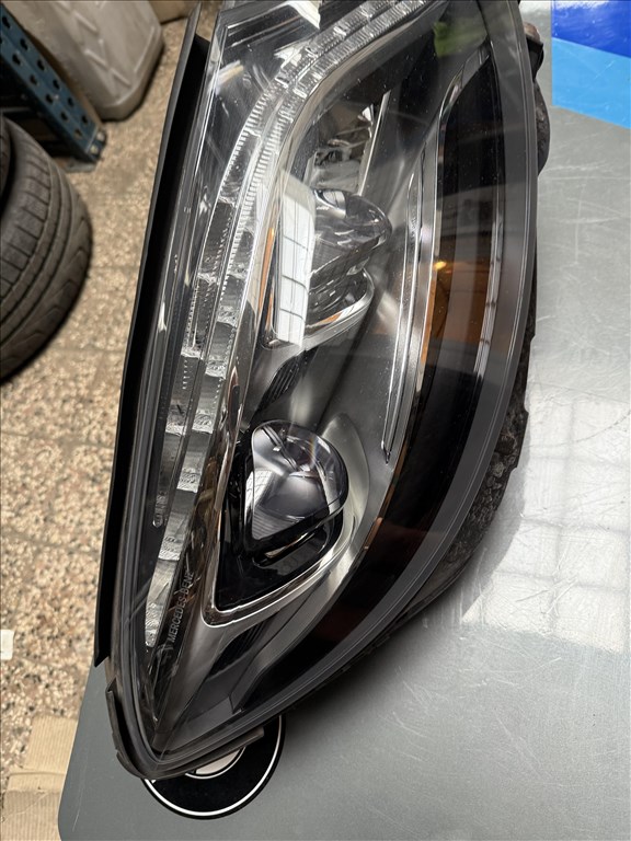 Mercedes S-osztály W222 mercedes w222 első fényszóró  a2229069102 2. kép