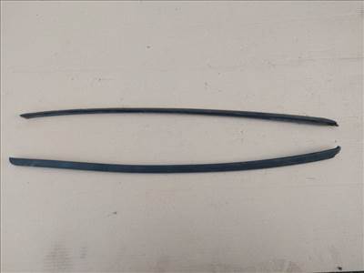 Seat Exeo szélvédő melletti takaróléc 8E0854327E