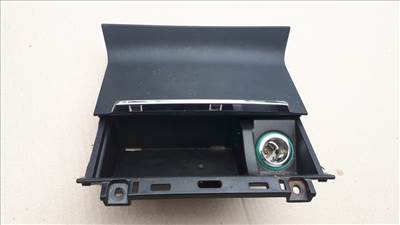 Skoda Superb II tárolórekesz  3T0863077B