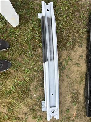 Toyota Aygo X keresztmerevítő 