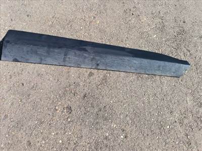 Toyota Yaris Cross (XP210) Jobb első ajtó Díszléc 75073k2010