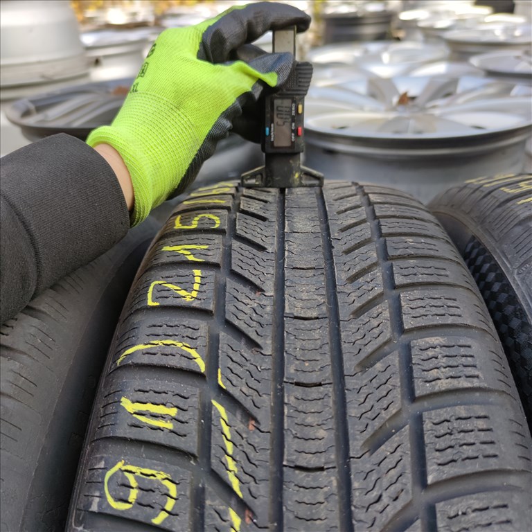 215/65 R17 Continental téli gumi 66000ft a 4db/191/ 2. kép