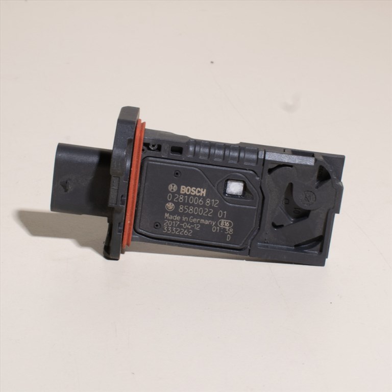 BMW 1er F40, 3er G20-G21, 5er G30-G31, 6er G32, 7er G11-G12, 8er G14-G15-G16, X2 F39, X3 G01, X4 G02, X5 G05, X6 G06, X7 G07 légtömegmérõ (Cikkszám:13628580022) 1. kép