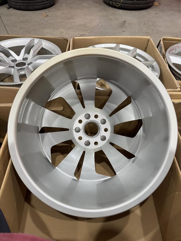 R19 Original audi 8.5J ET20 - 4M8 601 025 4M8601025 1db alufelni felni 6. kép