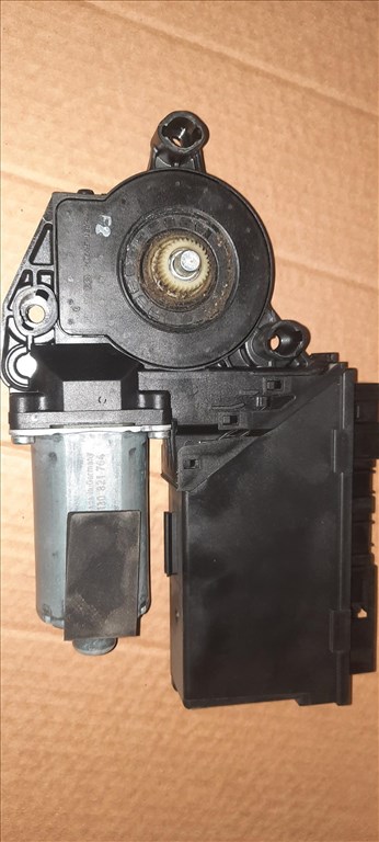 Audi A8 (D3 - 4E) bal első ablakemelő motor  4e1959801b 1. kép