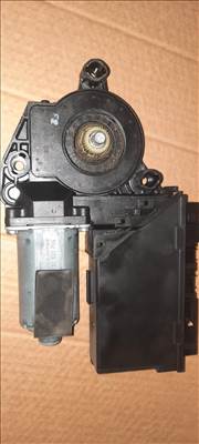 Audi A8 (D3 - 4E) bal első ablakemelő motor  4e1959801b