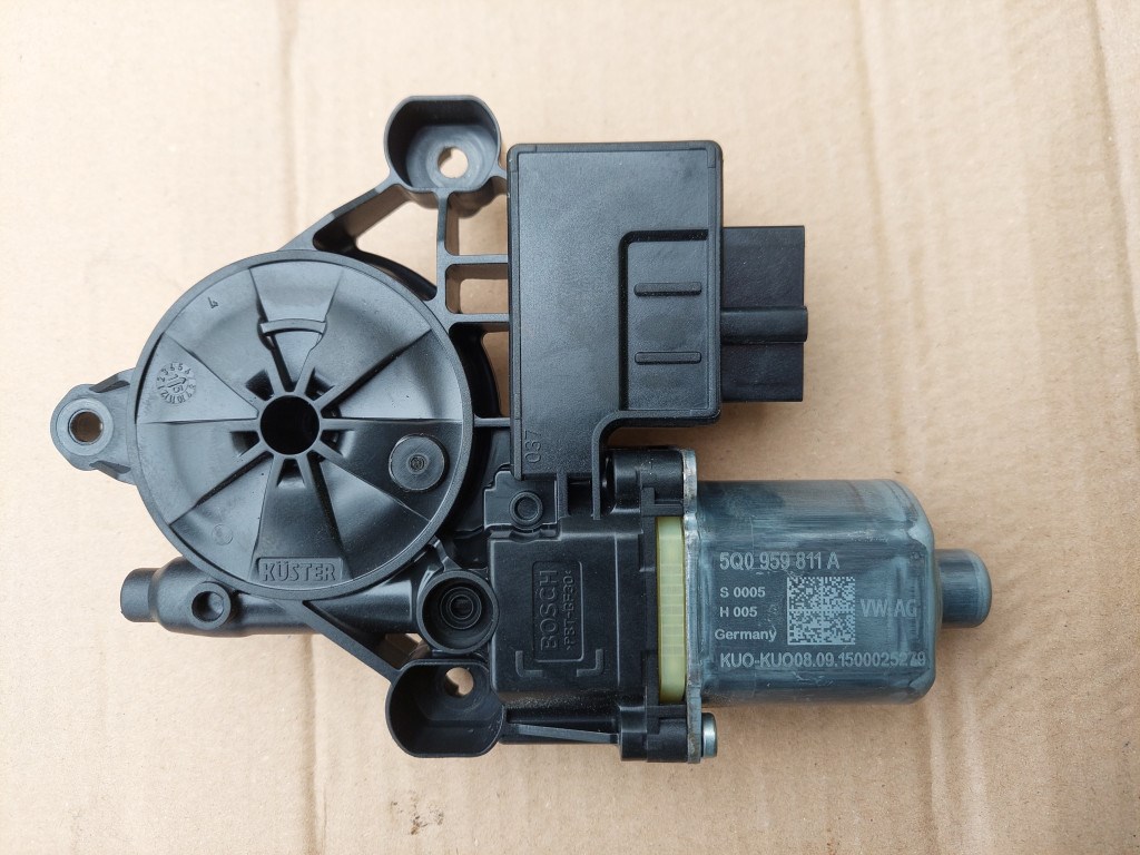 Skoda Octavia III-Kodiaq-Superb-Seat Leon-Ateca ablakemelő motor bal hátsó 5Q0959811A 1. kép