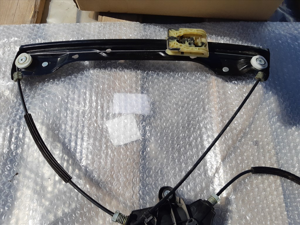 Opel Astra K Vauxhall bal első ablakemelő 39142315LH 4. kép