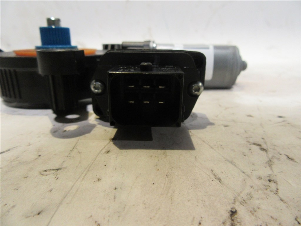 Alfa Romeo Giulietta bal hátsó ablakemelő motor 71754432 2. kép