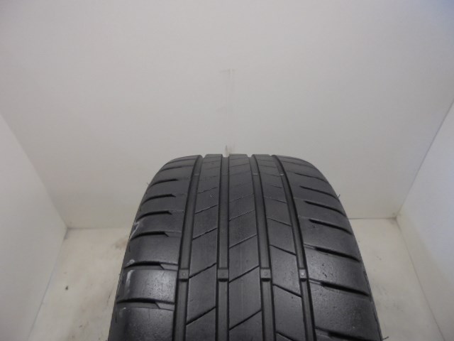 Bridgestone T005 215/40 R18  1. kép