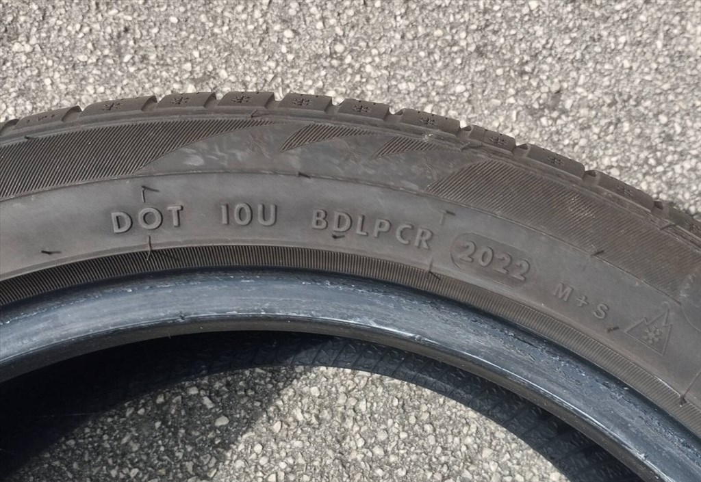 2db 205/50 17 Leao téli gumi r17 " dot22 3. kép