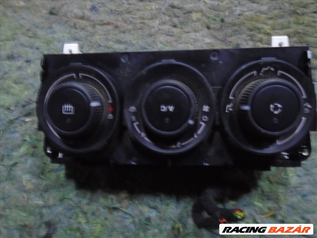 Citroën C3 Picasso fűtéskapcsoló panel  1. kép