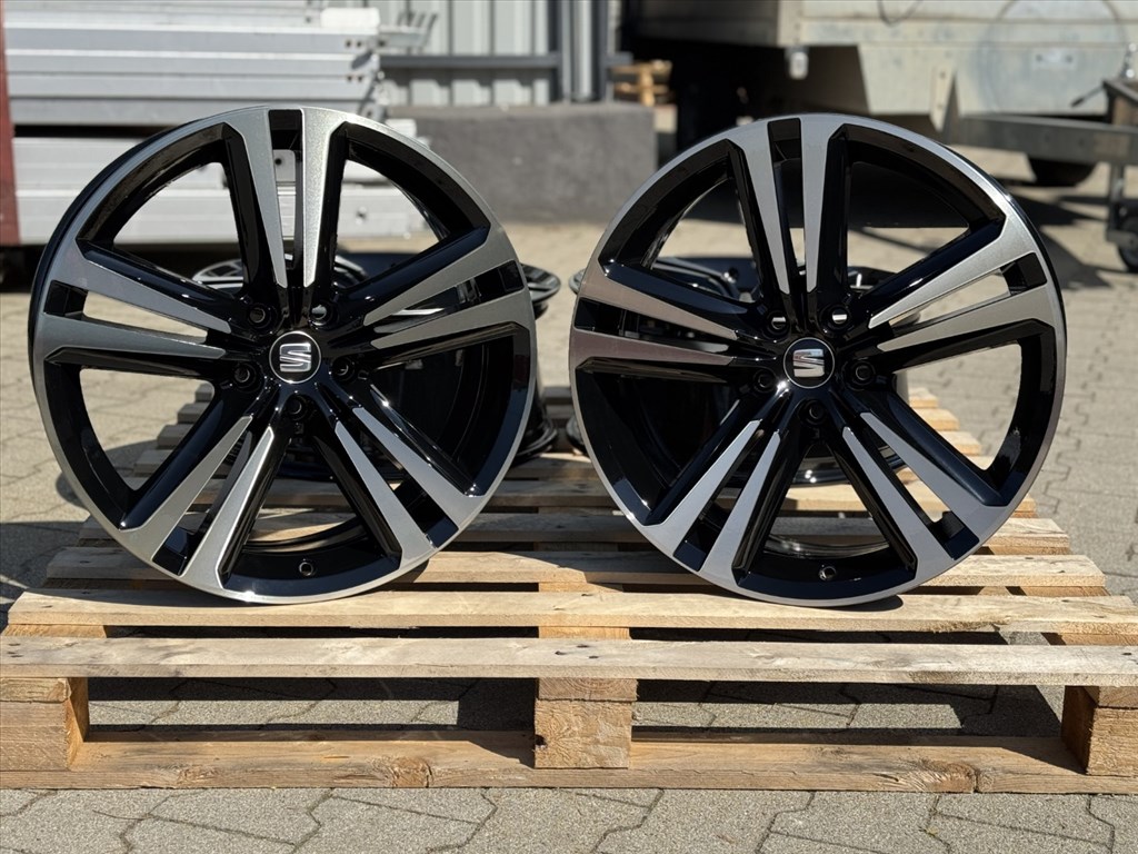 R19 5x112 Original SEAT  Leon Cupra  8J ET50 OE 5F0601025K gyári alufelnik felnik 3. kép