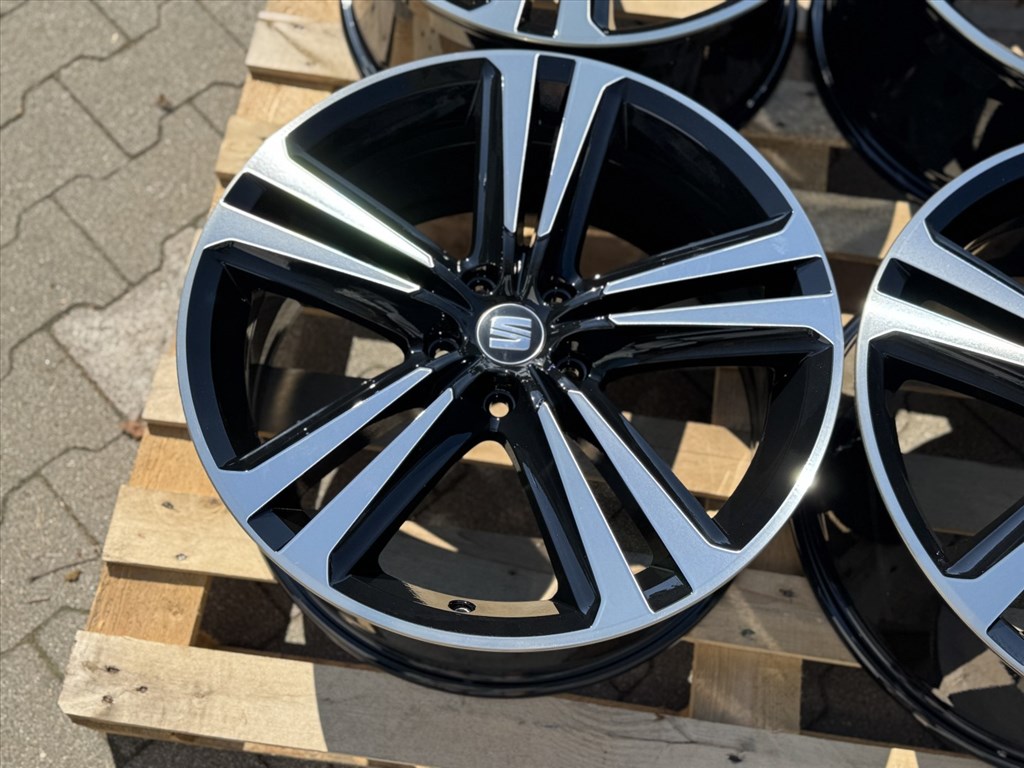 R19 5x112 Original SEAT  Leon Cupra  8J ET50 OE 5F0601025K gyári alufelnik felnik 4. kép