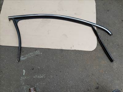 Volkswagen Passat B6 jobb első ajtó krómkeret 3C4837644B