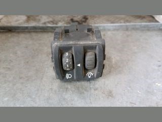Renault Mégane II Fényszórómagasság Állító Kapcsoló *123059* renault-8200121805b 1. kép