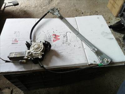 Renault Thalia I Bal első Ablakemelő 