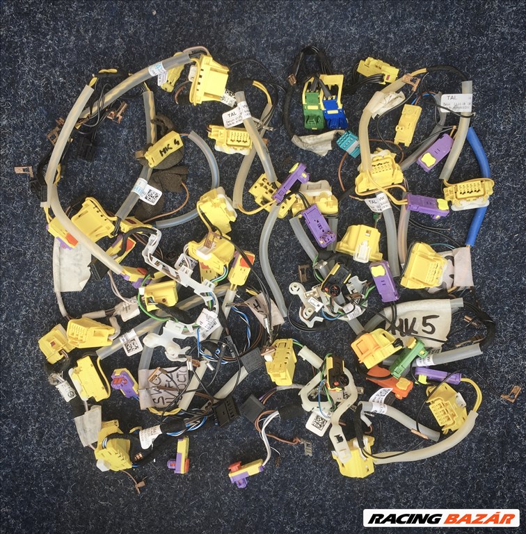 Eladó Vw Volkswagen mk5-ös hibátlan műanyag és bőr kormány. 2003-2012-ig. Akár cserélve. Bp/posta 16. kép