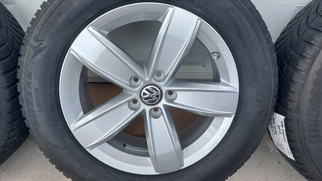 Gyári, VW Tiguan 17”/CORVARA/ alufelni, téli gumi,szenzor 2. kép