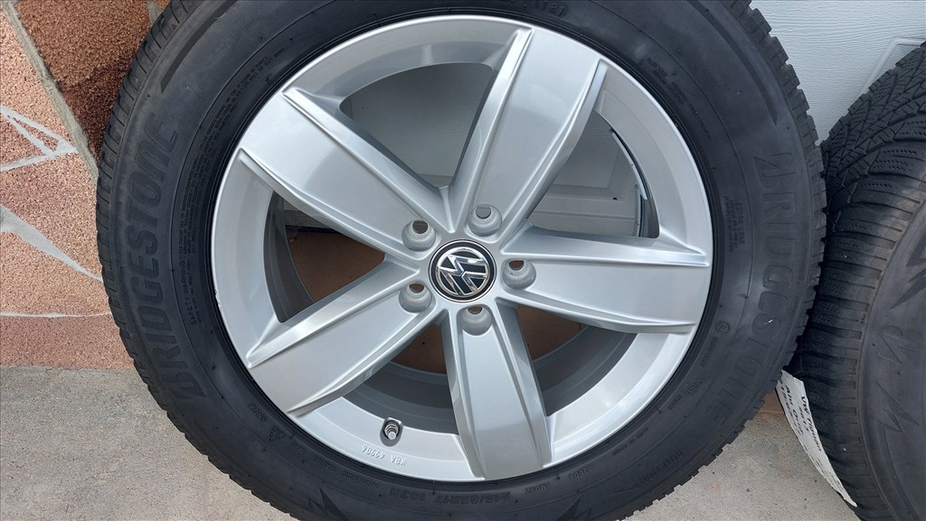 Gyári, VW Tiguan 17”/CORVARA/ alufelni, téli gumi,szenzor 4. kép