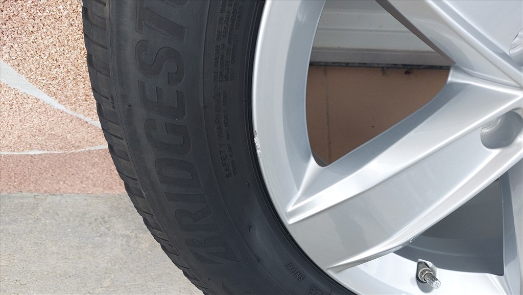 Gyári, VW Tiguan 17”/CORVARA/ alufelni, téli gumi,szenzor 7. kép