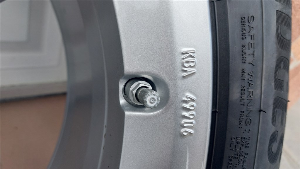 Gyári, VW Tiguan 17”/CORVARA/ alufelni, téli gumi,szenzor 11. kép