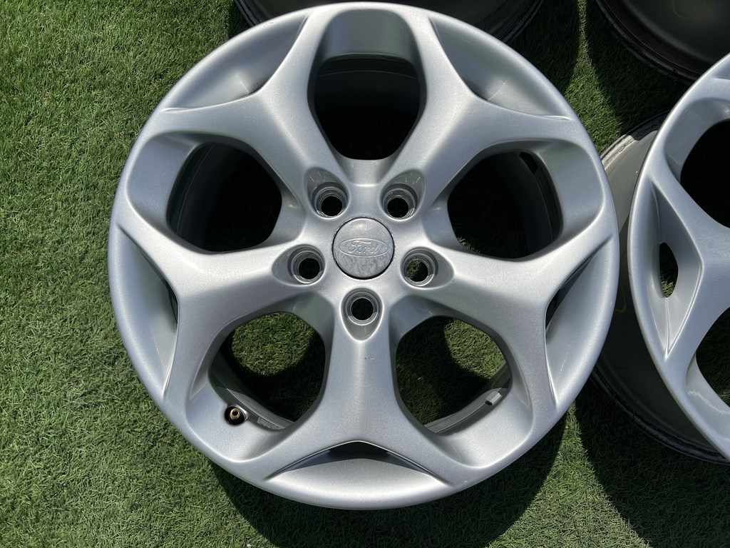 5x108 16" Ford Y gyári alufelni 7Jx16h2 ET50 2. kép