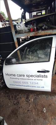 Nissan Micra VI Bal első ajtó 