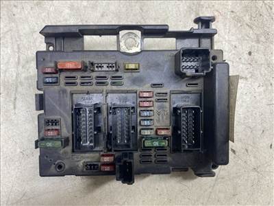 PEUGEOT 206 (2A/C) 1.1 i Biztosítéktábla Motortér #38433# 9650664180