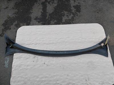 Seat Altea-Toledo szélvédő előtti takaró 5P0853185C