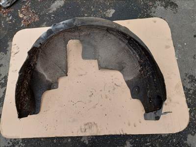 Skoda Octavia III dobbetét bal hátsó 5E0810969B