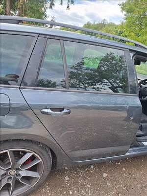 Skoda Octavia III Kombi LF7Y jobb hátsó ajtó 