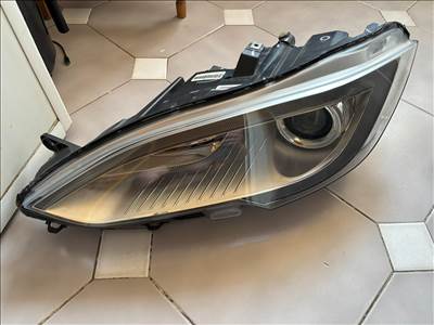 Tesla Model S lámpa  600591000c