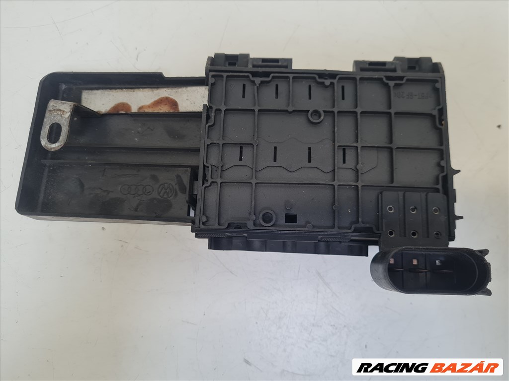 Volkswagen Golf IV biztosítéktábla motortér (19893) 1j0937550 7. kép