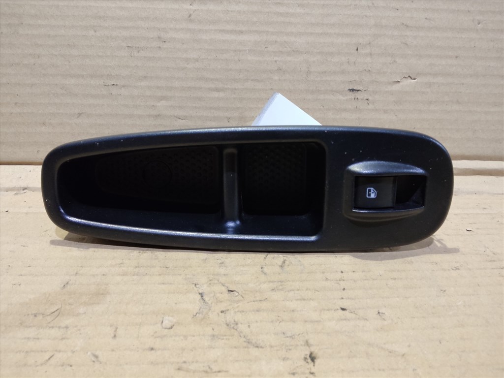 Fiat 500 L 2017-2022  jobb első ablakemelő kapcsoló 735663196 1. kép