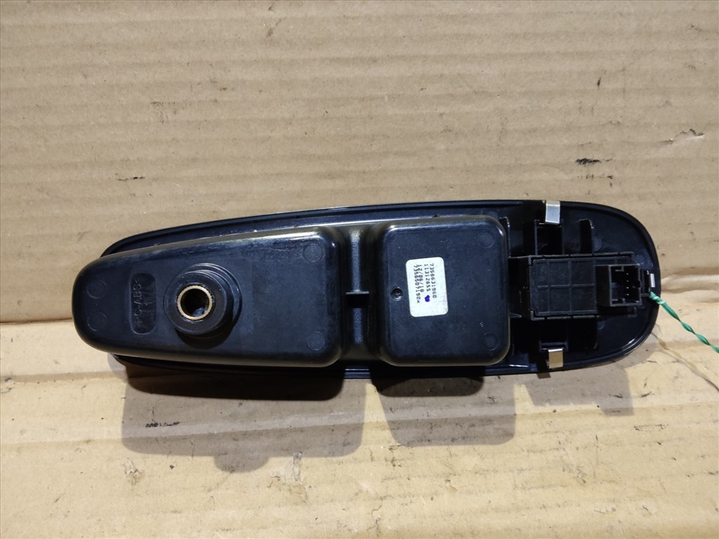 Fiat 500 L 2017-2022  jobb első ablakemelő kapcsoló 735663196 2. kép