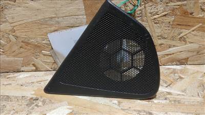 Alfa Romeo Giulietta jobb hátsó hangszóró takaró