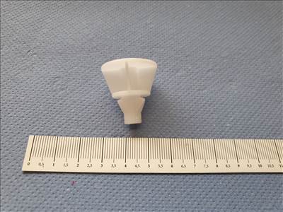 Alfa Romeo , Fiat  gyári új ,küszöb spoiler tartó patent  46429506