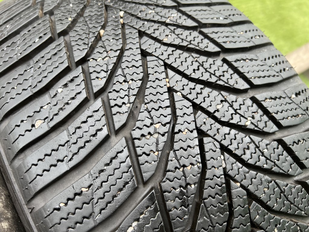 235/45 R18 Nexen Winguard Sport 2 téli gumi 7mm 3. kép