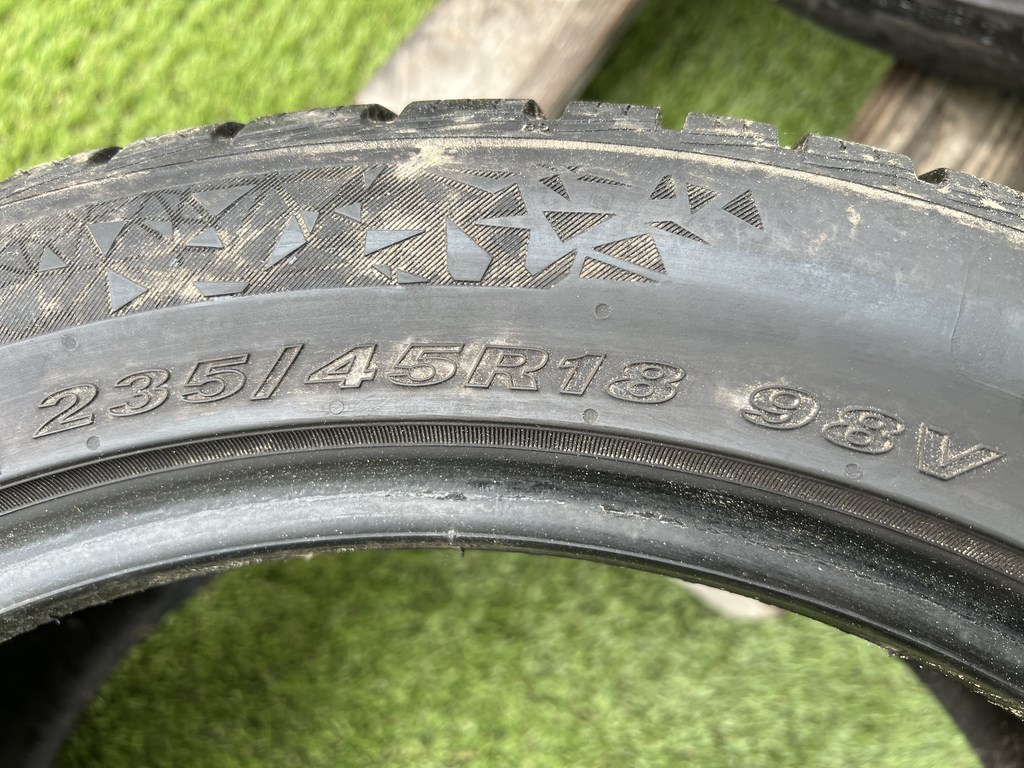235/45 R18 Nexen Winguard Sport 2 téli gumi 7mm 6. kép
