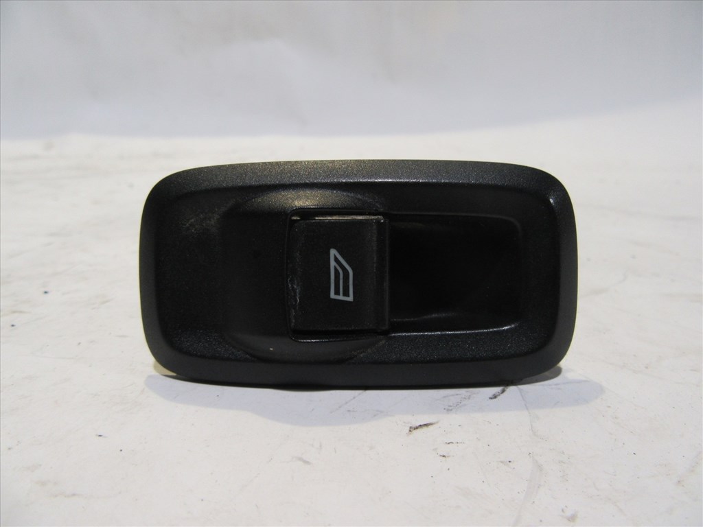 Ford Fiesta jobb első ablakemelő kapcsoló 8a6t14529aa 1. kép