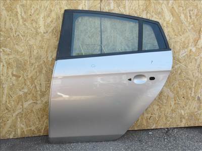 111123 Fiat Bravo 2007-2014 bal hátsó ajtó a képen látható sérüléssel 51839096