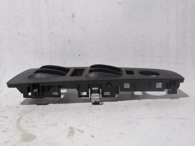 Lancia Delta bal első ablakemelő kapcsoló tartó 4 elektromos ablak 735474934 2. kép