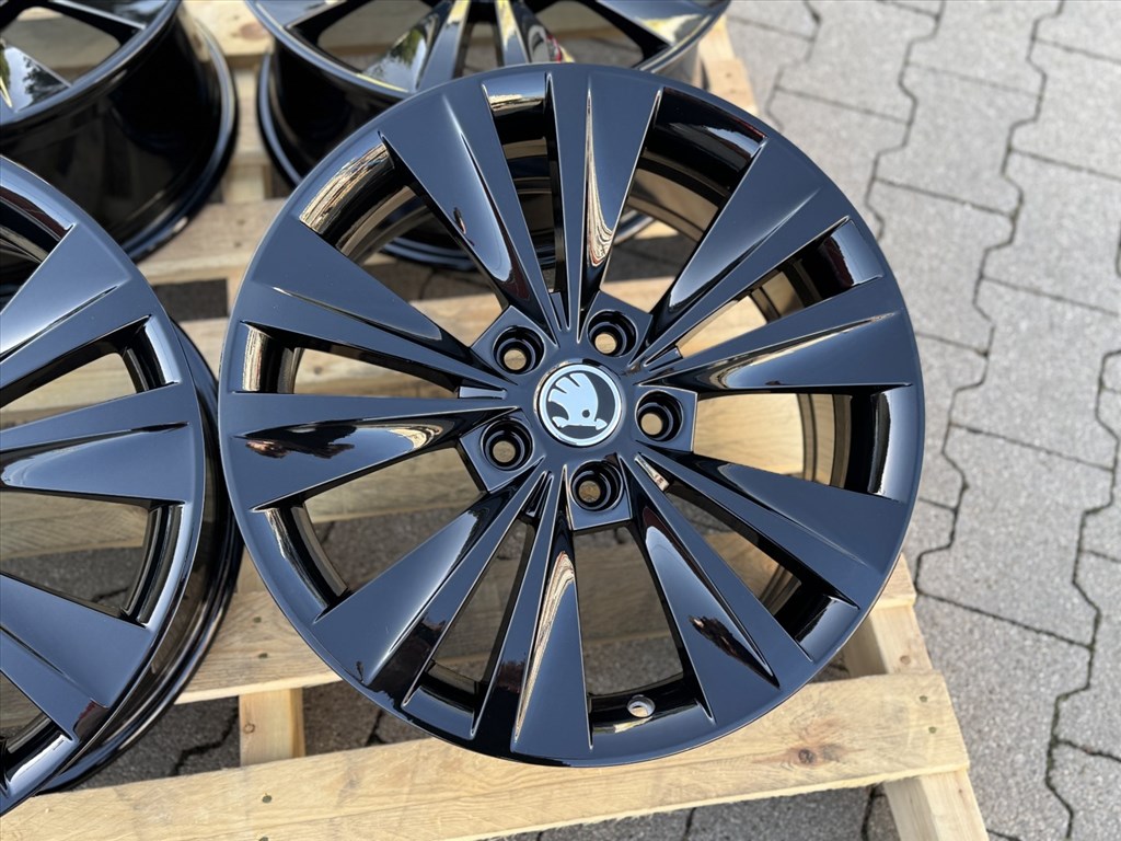 R17 5x112 Original Skoda SuperB 7.5J ET49 gyári alufelni felni 17" 2. kép