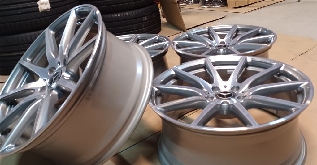 Új/demó Mercedes W253 GLC 63 AMG alufelnik 5x112 8x19 ET19 4db 3. kép