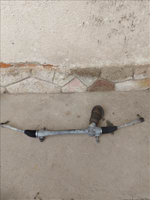 Toyota Auris (E150) 1.4 D-4D Kormánymű 3289 0z090417c