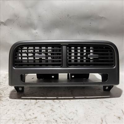 Fiat Grande Punto  2005-2009 középső levegő beömlő 735386328