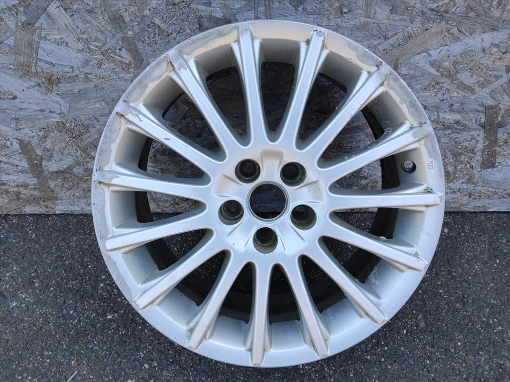 184629 Alfa Romeo GT, 147, 156 16"-os alufelni (1db) a képen látható állapotban 60695999 1. kép