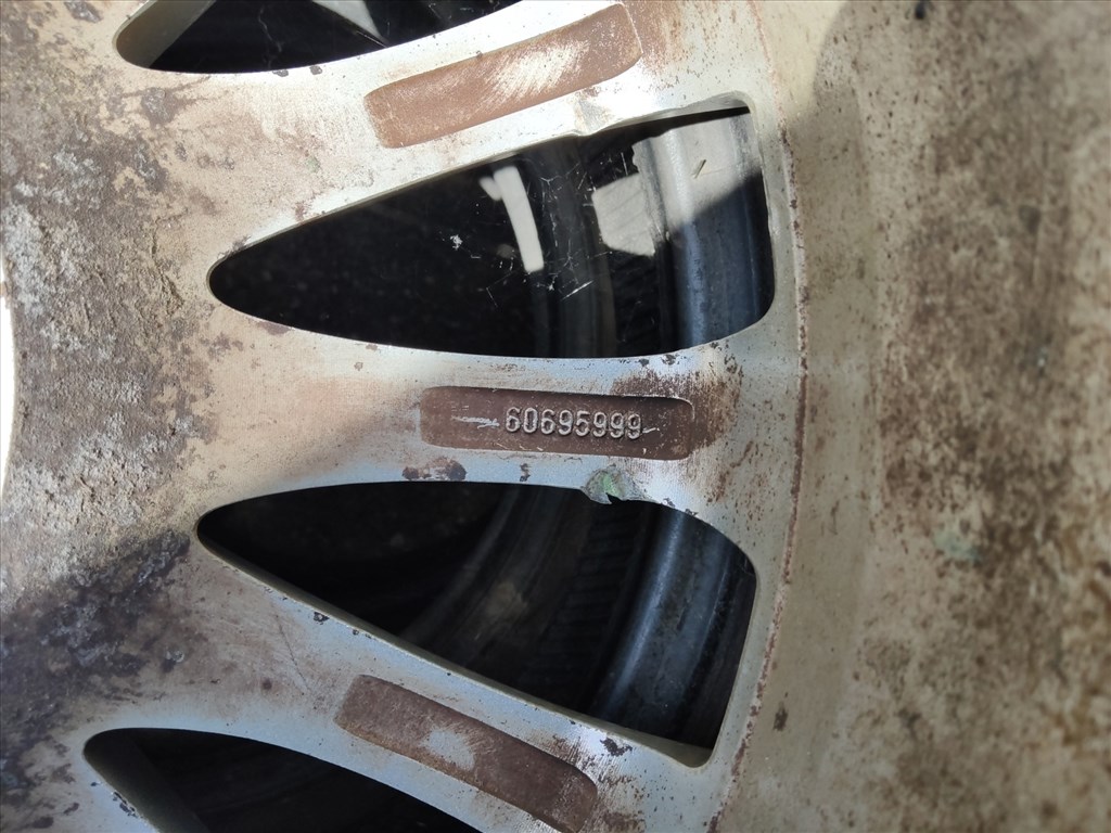 184629 Alfa Romeo GT, 147, 156 16"-os alufelni (1db) a képen látható állapotban 60695999 4. kép